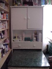 grooming stand